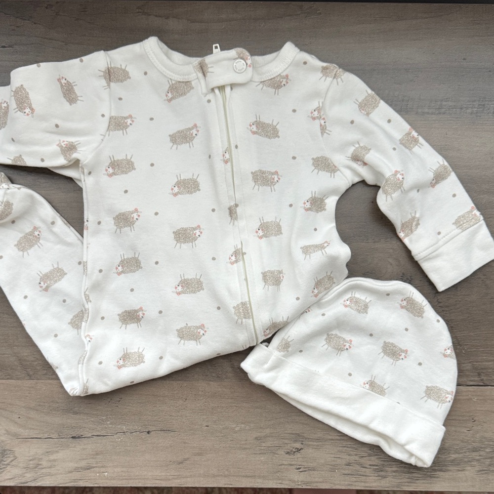 Cozy Cream Sheep Print Kids Pajamas